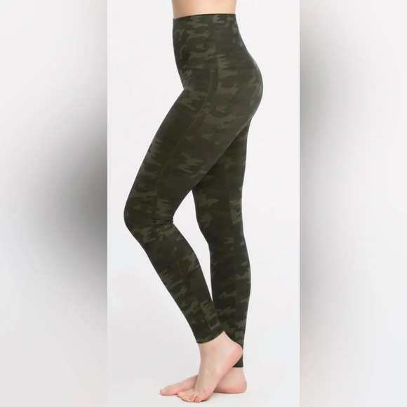 SPANX Look At Me Now Seamless Leggings - Camo Green leggings - Picture 1 of 12